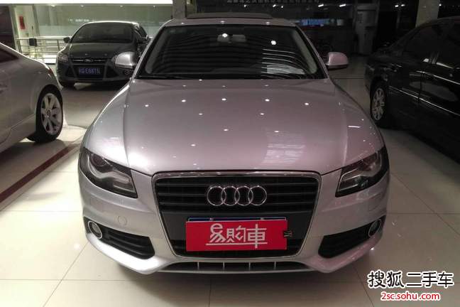 奥迪A4L2010款2.0TFSI 标准型