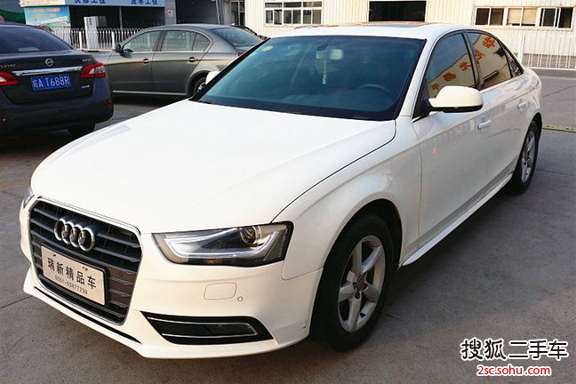 奥迪A4L2013款35 TFSI 自动标准型