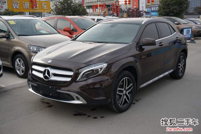 奔驰GLA级2015款GLA 260 4MATIC 