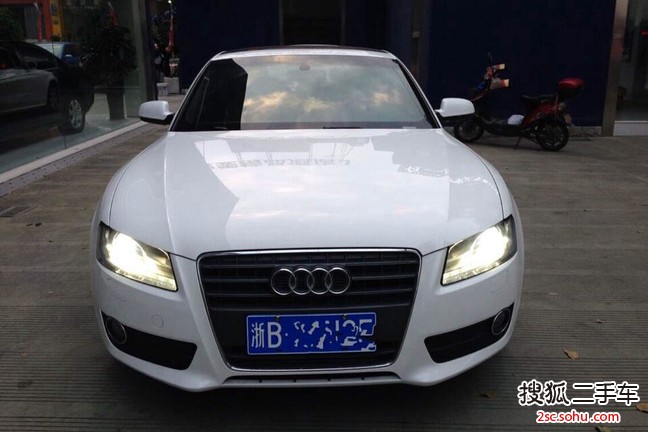 奥迪A5双门2010款2.0TFSI 舒适版