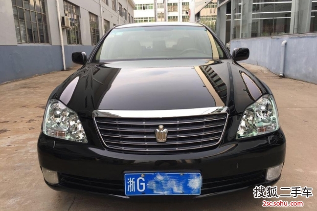 丰田皇冠2006款2.5L Royal 真皮版