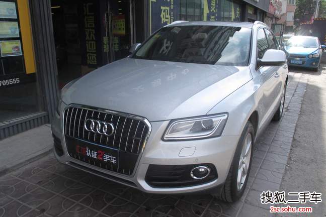 奥迪Q52015款40 TFSI 舒适型