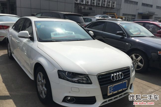 奥迪A4L2012款2.0TFSI 标准型