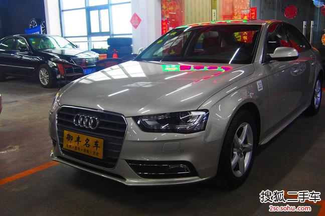 奥迪A4L2015款35 TFSI 自动舒适型