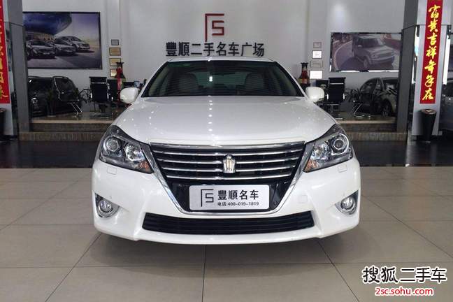 丰田皇冠2012款2.5 Royal Saloon