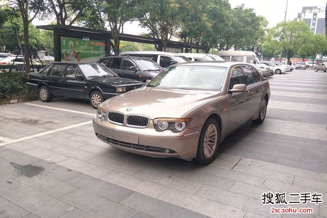 宝马7系2004款745Li