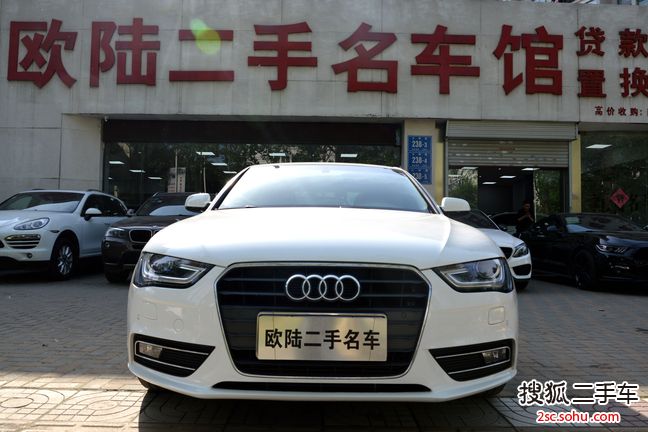 奥迪A4L2013款35 TFSI 自动标准型