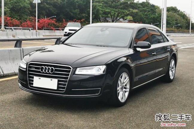 奥迪A8L2016款45 TFSI quattro舒适型