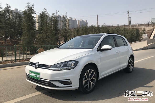 大众高尔夫2018款230TSI DSG 豪华型