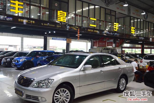 丰田皇冠2007款2.5L Royal 真皮版