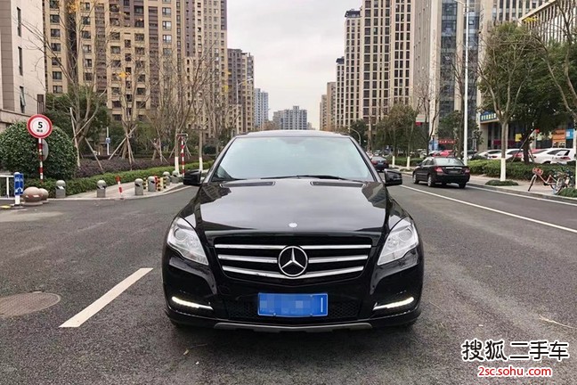 奔驰R级2017款R 320 4MATIC 豪华型臻藏版