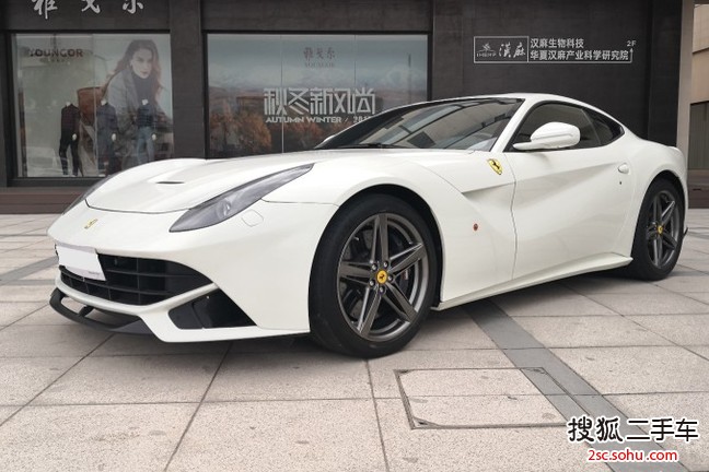 法拉利F12 berlinetta2013款6.3L 标准型