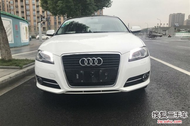 奥迪A3 Sportback2010款1.8TFSI 豪华型