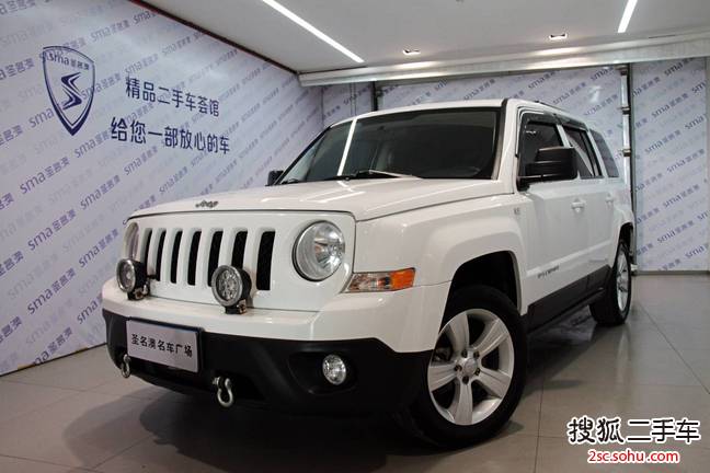 Jeep自由客2014款2.4L 蛇形珍藏版