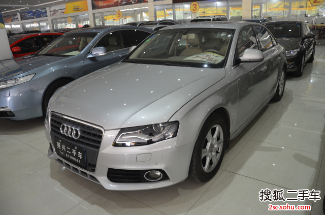 奥迪A4L2010款2.0TFSI 豪华型