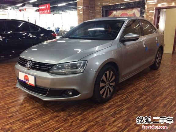 大众速腾2012款1.8TSI 自动旗舰版