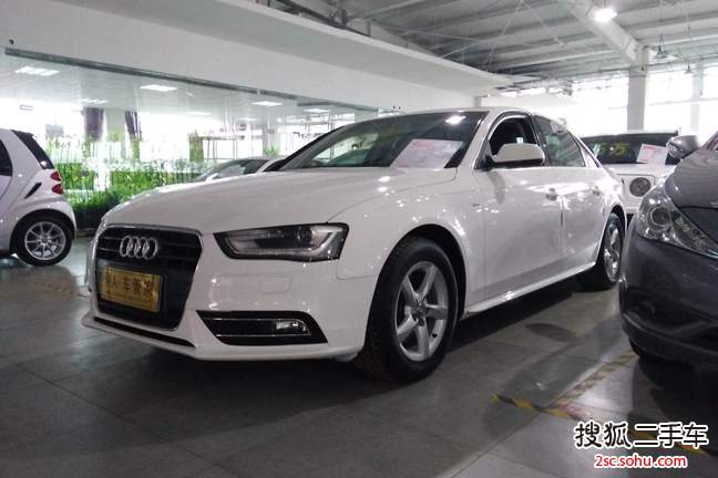 奥迪A4L2013款35 TFSI 自动舒适型