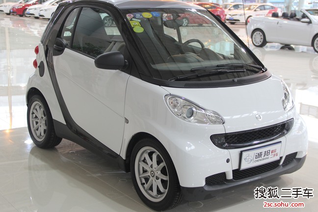 smartfortwo2010款哑光灰硬顶限量版