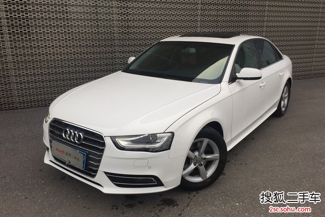 奥迪A4L2015款35 TFSI 自动标准型