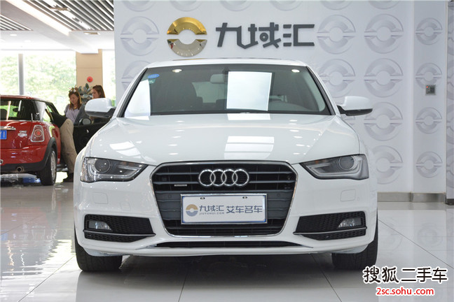 奥迪A4L2013款40 TFSI quattro个性运动型