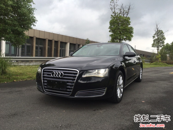 奥迪A8L2013款45 TFSI quattro舒适型