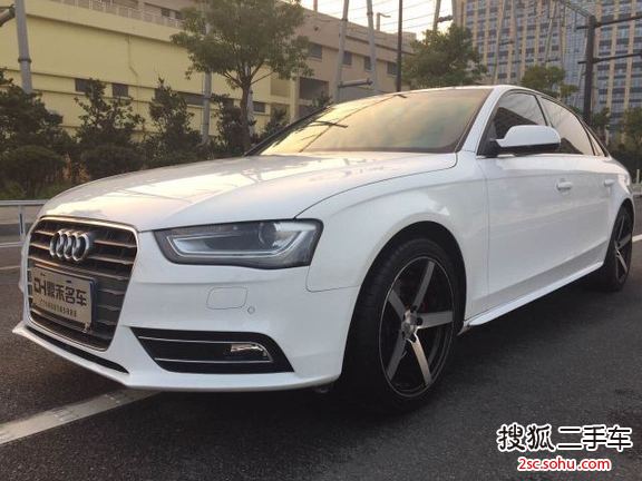 奥迪A4L2013款35 TFSI 自动舒适型