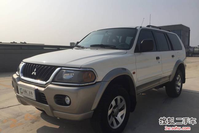 三菱帕杰罗sport2004款3.0 GLS 手动 四驱