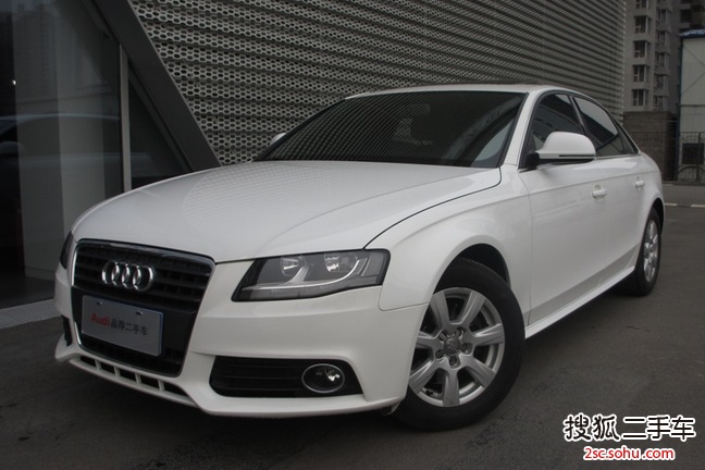 奥迪A4L2011款1.8TFSI 舒适型