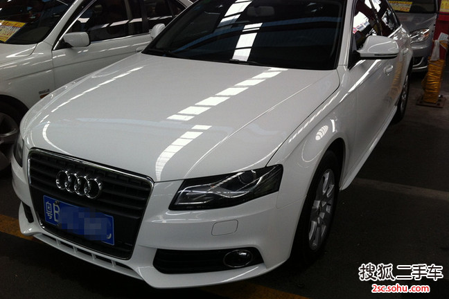 奥迪A4L2011款2.0TFSI 舒适型