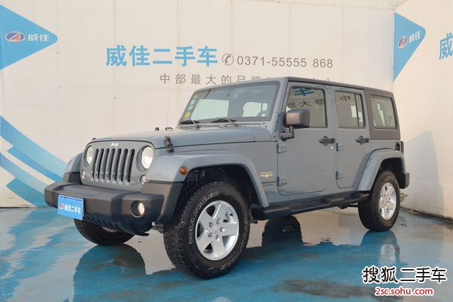 Jeep牧马人四门版2014款3.0L 撒哈拉