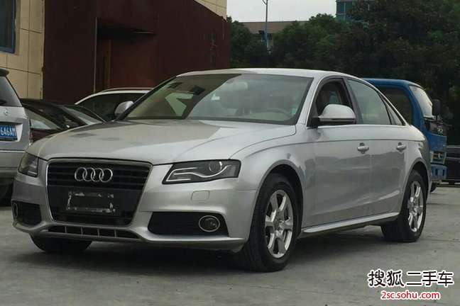 奥迪A4L2011款2.0TFSI 技术型