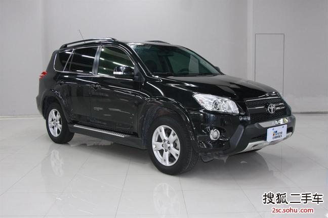 丰田RAV42011款2.4L 手动四驱豪华版 