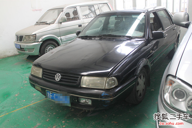 大众桑塔纳2001款2000 GLS 手动