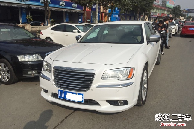 克莱斯勒3002013款300C 3.6L 尊崇版