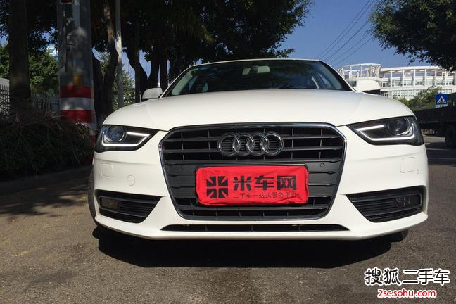 奥迪A4L2012款2.0TFSI 舒适型