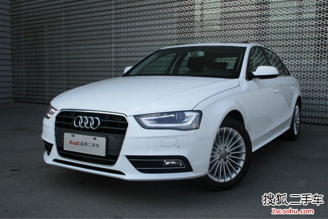 奥迪A4L2013款35 TFSI 自动豪华型