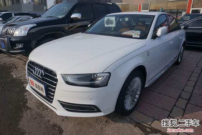 奥迪A4L2015款35 TFSI 自动标准型