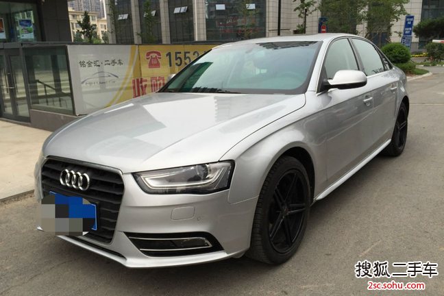 奥迪A4L2013款35 TFSI 自动舒适型