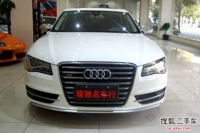 奥迪S82013款4.0TFSI quattro