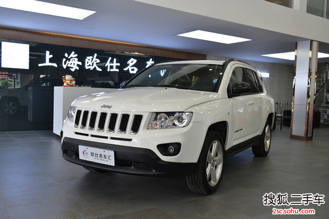 Jeep指南者2012款2.4 豪华导航版