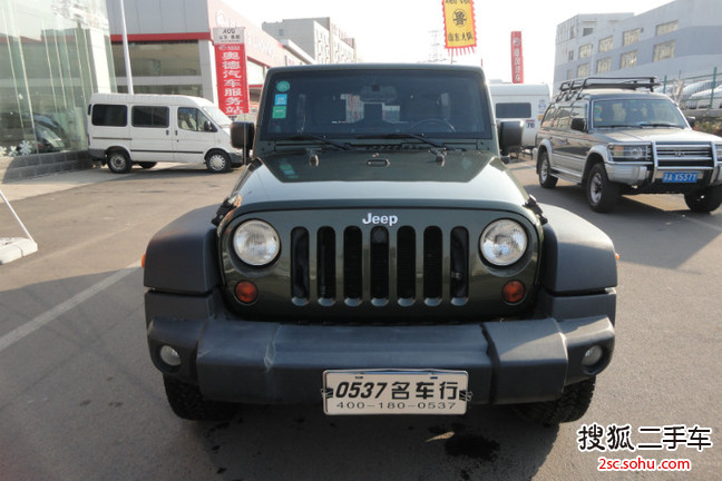 Jeep牧马人四门版2009款3.8L 罗宾汉