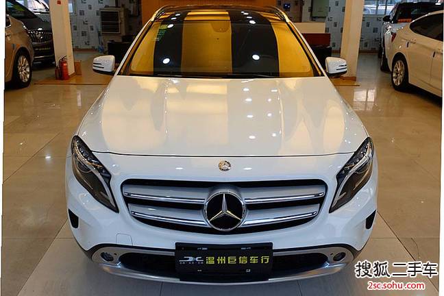 奔驰GLA级2015款GLA 220 4MATIC 豪华型