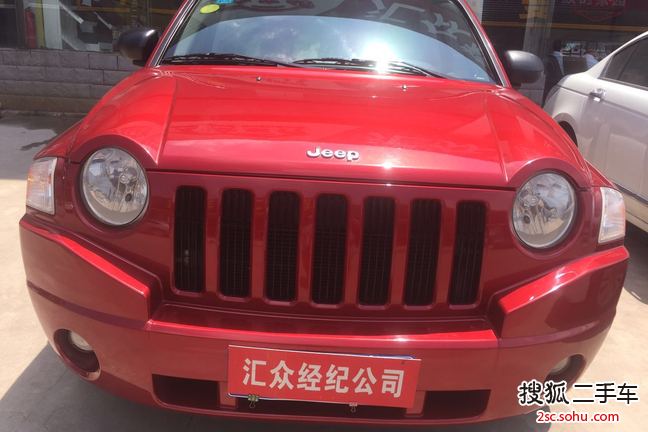 Jeep指南者2010款2.4L 运动版