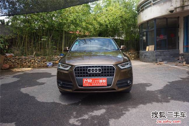 奥迪Q32013款35 TFSI 全时四驱豪华型