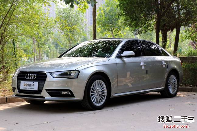 奥迪A4L2015款35 TFSI 自动舒适型