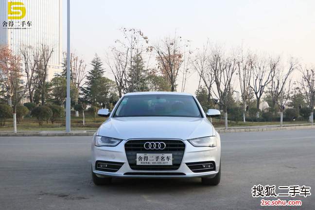 奥迪A4L2015款35 TFSI 自动舒适型