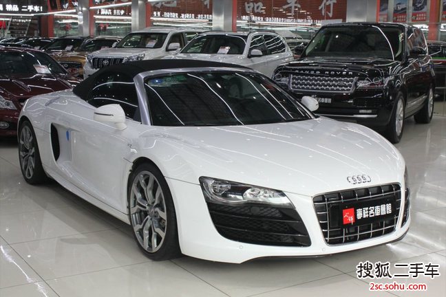 奥迪R82011款Spyder 5.2 FSI quattro