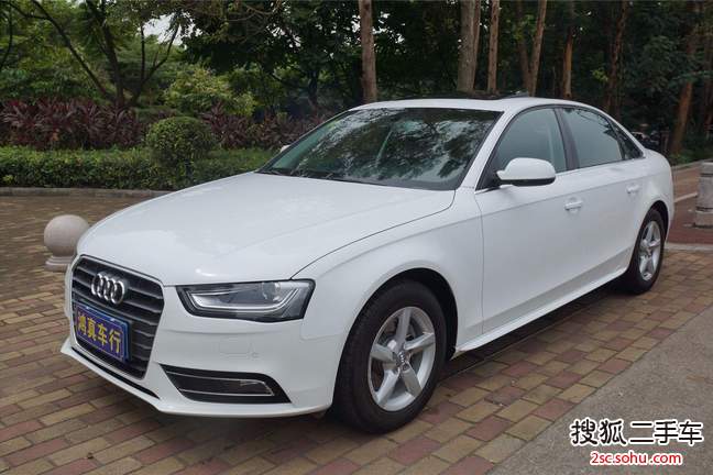 奥迪A4L2013款35 TFSI 自动标准型