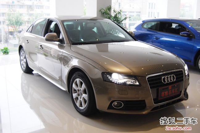 奥迪A4L2010款2.0TFSI 舒适型