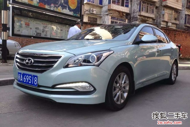 现代名图2014款1.8L 自动尊贵型